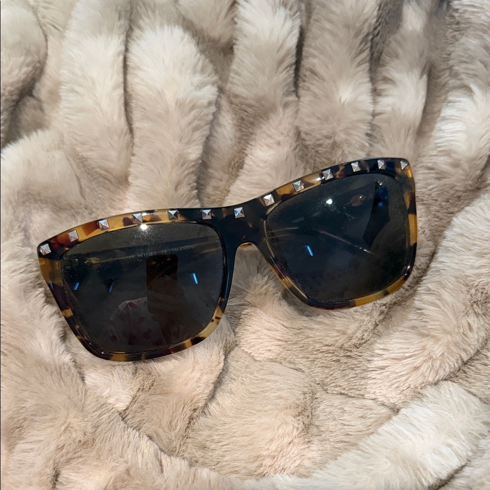 Valentino Tortoiseshell Studded Sunglasses - Dark Lenses